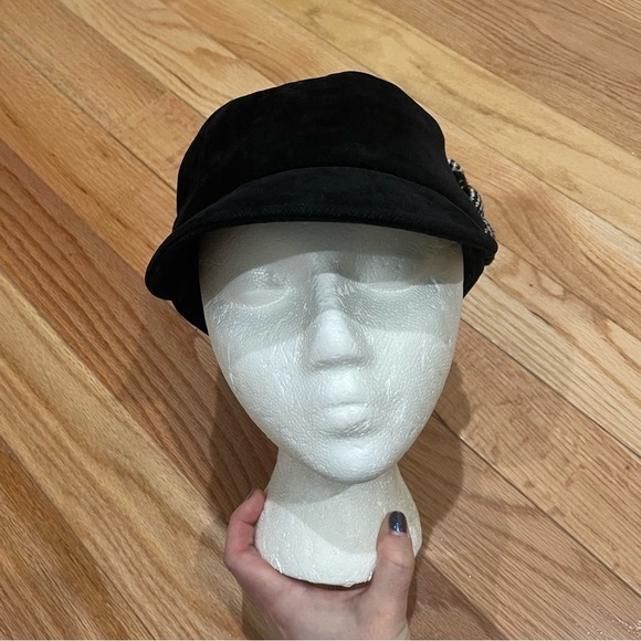 San Diego Hat Co. Black Honeycomb Corduroy Button Accent Newsboy Hat One Size - Picture 2 of 9